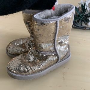 Size 7 Glitter Woman’s UGG Boot